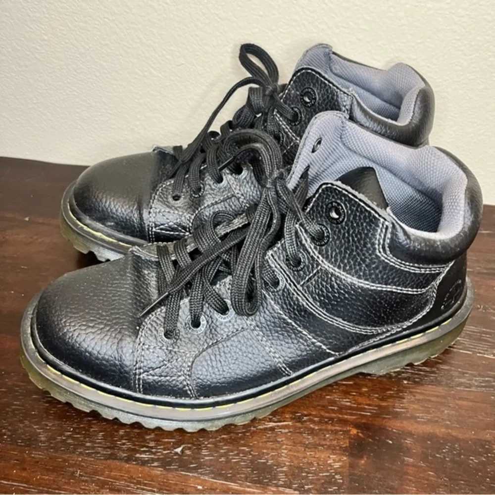 Dr. Martens Harrisland Black Boots Women’s 9/Men’s 7‎